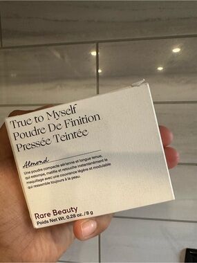 Rare Beauty Pressed Finishing Powder - Cream White Box
